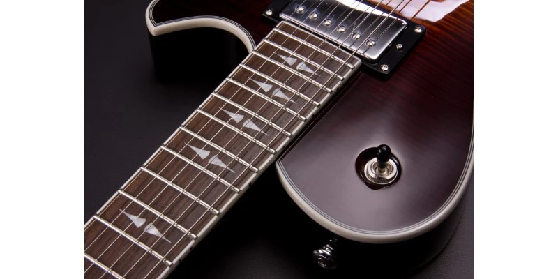 Michael Kelly Patriot Decree Guitar Caramel Burst - Image 4