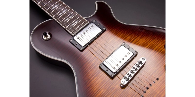 Michael Kelly Patriot Decree Guitar Caramel Burst - Image 3