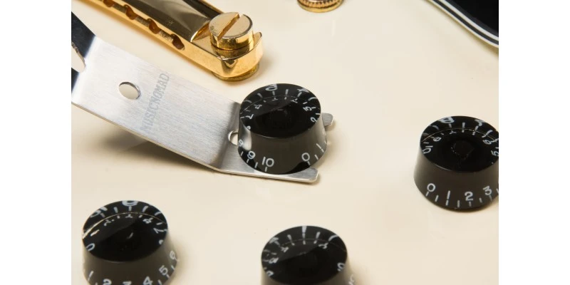 MusicNomad Premium Spanner Wrench With Microfibre Suede Backing MN224 - Image 6