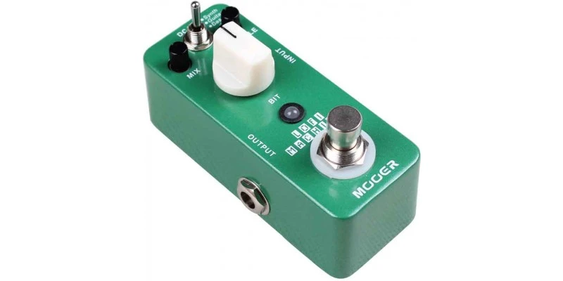 MOOER Lofi Machine Sample Reduction Pedal - Image 2