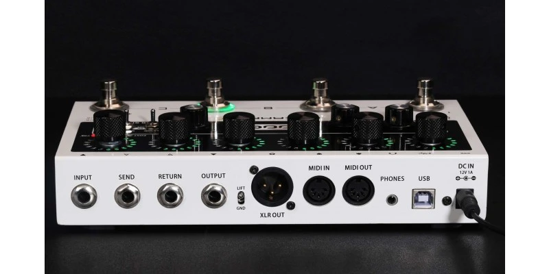 MOOER Preamp Live Guitar Preamp Pedal - Image 4