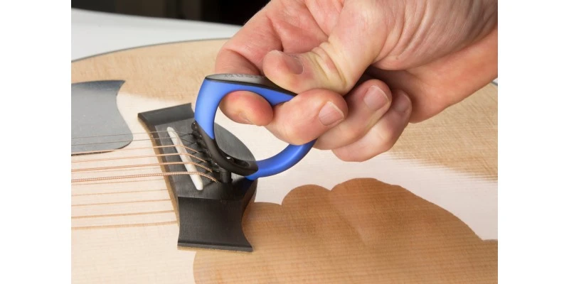 MusicNomad GRIP Puller Premium Bridge Pin Puller - Image 6