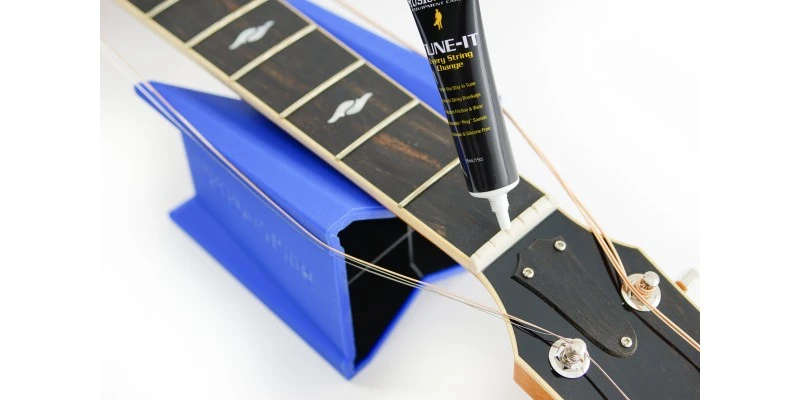 MusicNomad TUNE-IT Guitar String Lubricant MN106 - Image 3